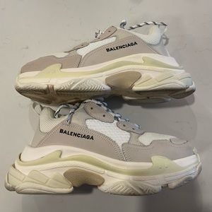 Balenciga triple S